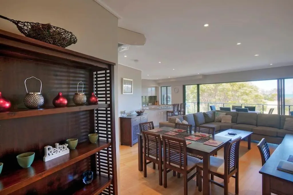 Loka Santi 10 - Beachfront Unit Apartment Agnes Water