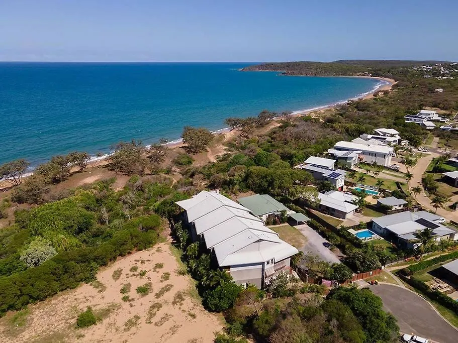 Loka Santi 10 - Beachfront Unit Apartment Agnes Water