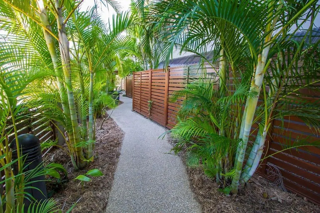 Loka Santi 10 - Beachfront Unit Apartment Agnes Water Australia