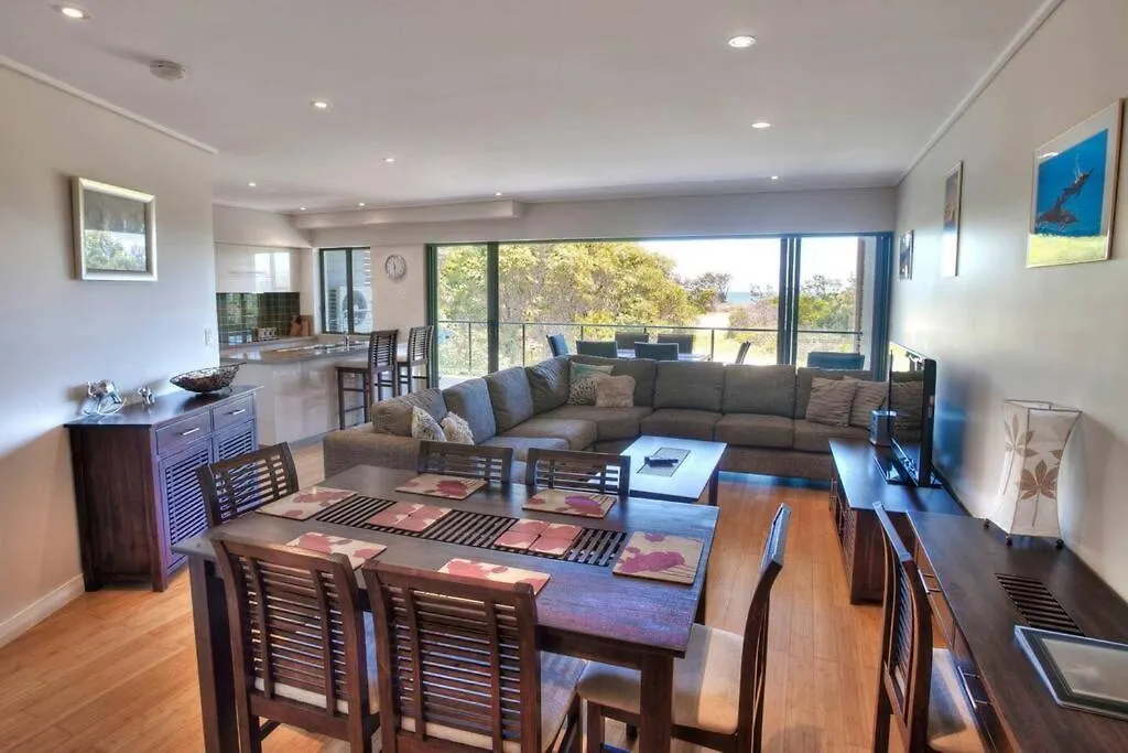 Loka Santi 10 - Beachfront Unit Apartment Agnes Water