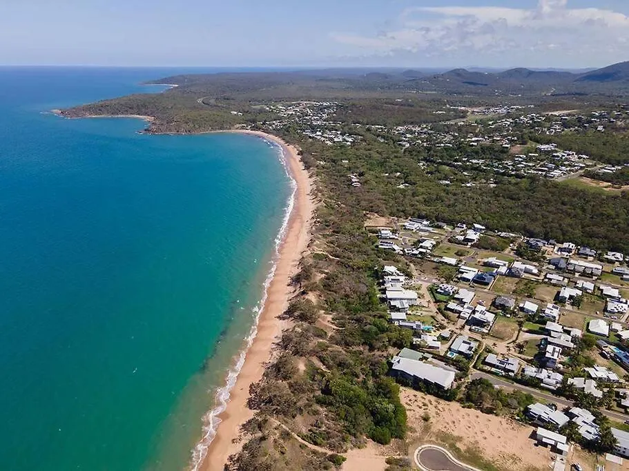 Loka Santi 10 - Beachfront Unit Apartment Agnes Water