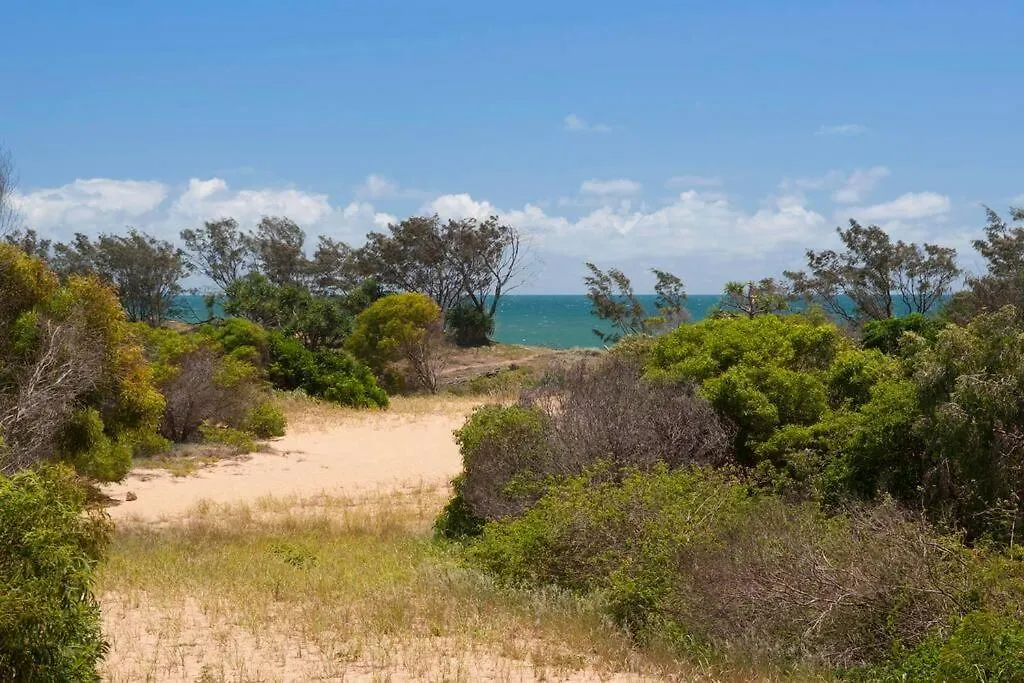 Loka Santi 10 - Beachfront Unit Apartment Agnes Water